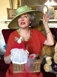 Lady She can be booked to provide cream teas, vintage hair and make-up, vintage hot hire and more.  Lady She also gives a variety of talks to ladies who lunch.